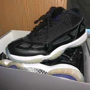Air Jordan 11 Low Men’s size 8